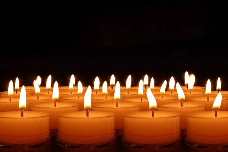 candles-492171_1280.jpg